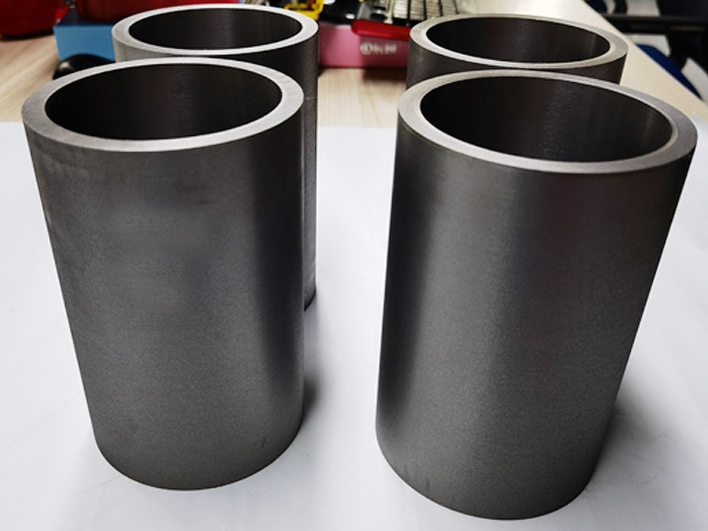 Wat sinn d'Effekter vun héich oder niddereg Silicon op der mechanesch Veraarbechtung Leeschtung vun gro Goss 200?